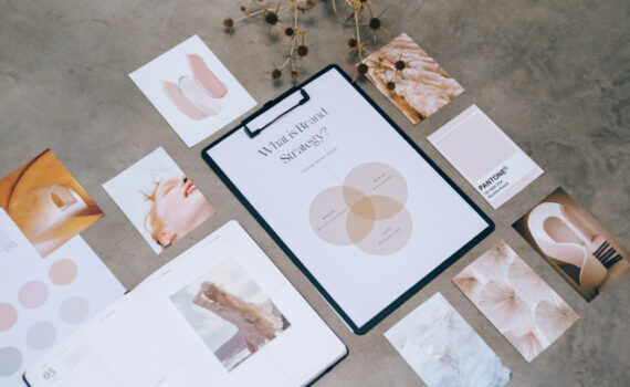 Building Your Brand Identity: How to Develop a Consistent Look and Feel ✨